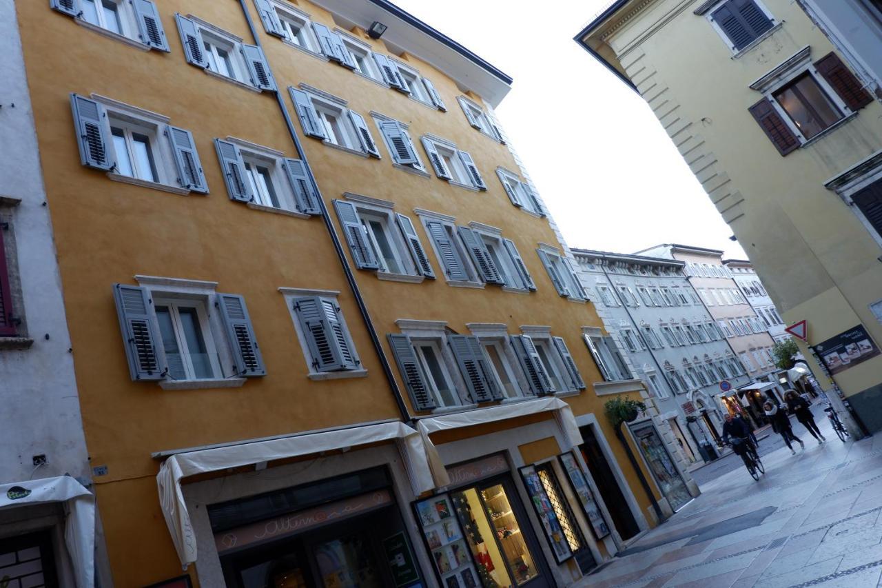 Muros - City Modern Living In Trento Bagian luar foto